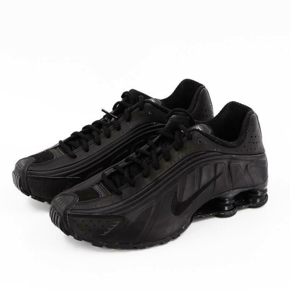 Nike Mens Shox R4 Triple Black Sneakers Mens 8.5